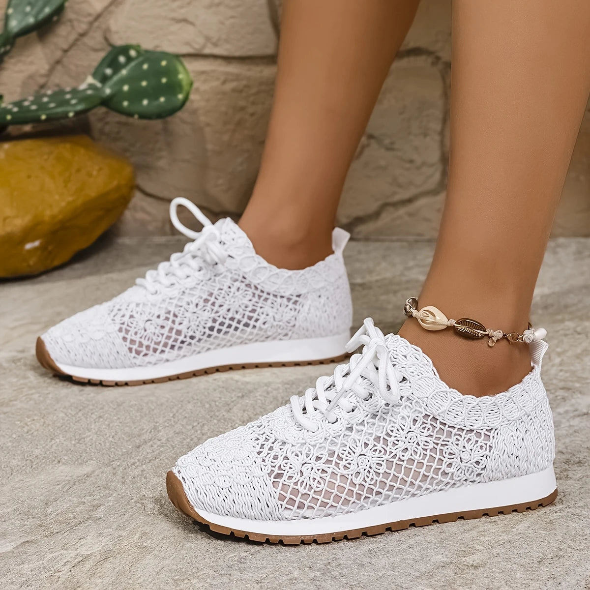 Women's Breathable Lace-Up Mesh Casual Shoes Sneakers