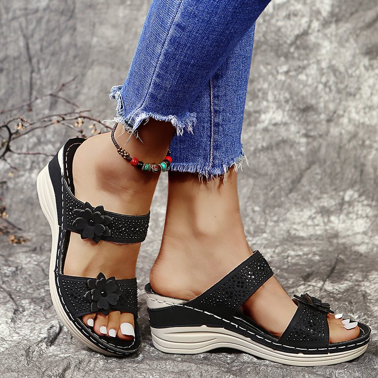 Women's Soft Footbed Arch-Support Floral Wedge Sandal