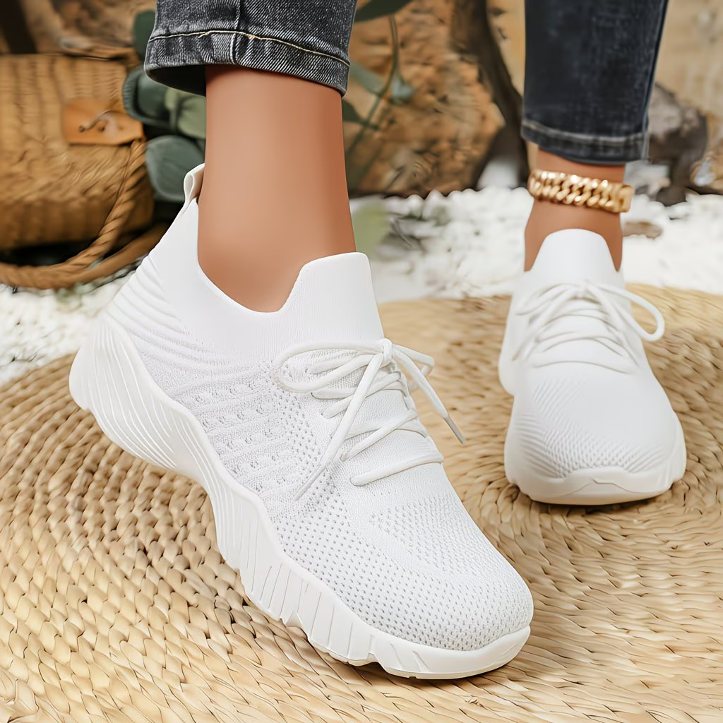 Women‘s Comfortable Mesh Lace-Up Sneakers Sports Shoes
