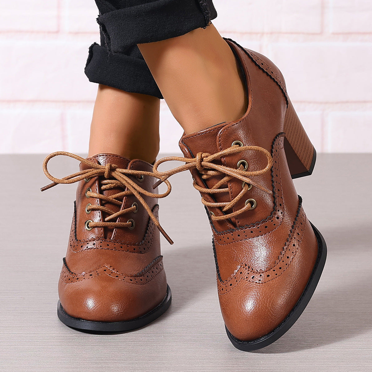 Women's Vintage Lace-Up Brogue Oxford Shoes