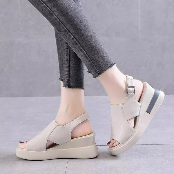 LEATHER HEEL SANDAL