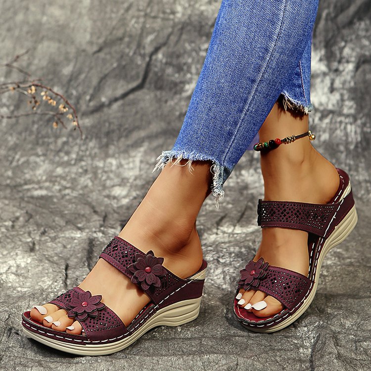 Women's Soft Footbed Arch-Support Floral Wedge Sandal