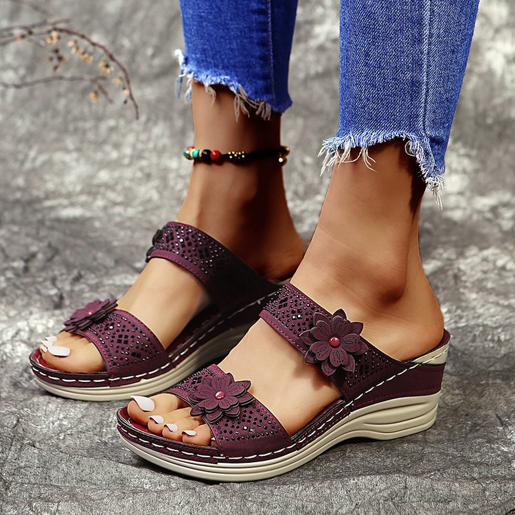 Women's Soft Footbed Arch-Support Floral Wedge Sandal