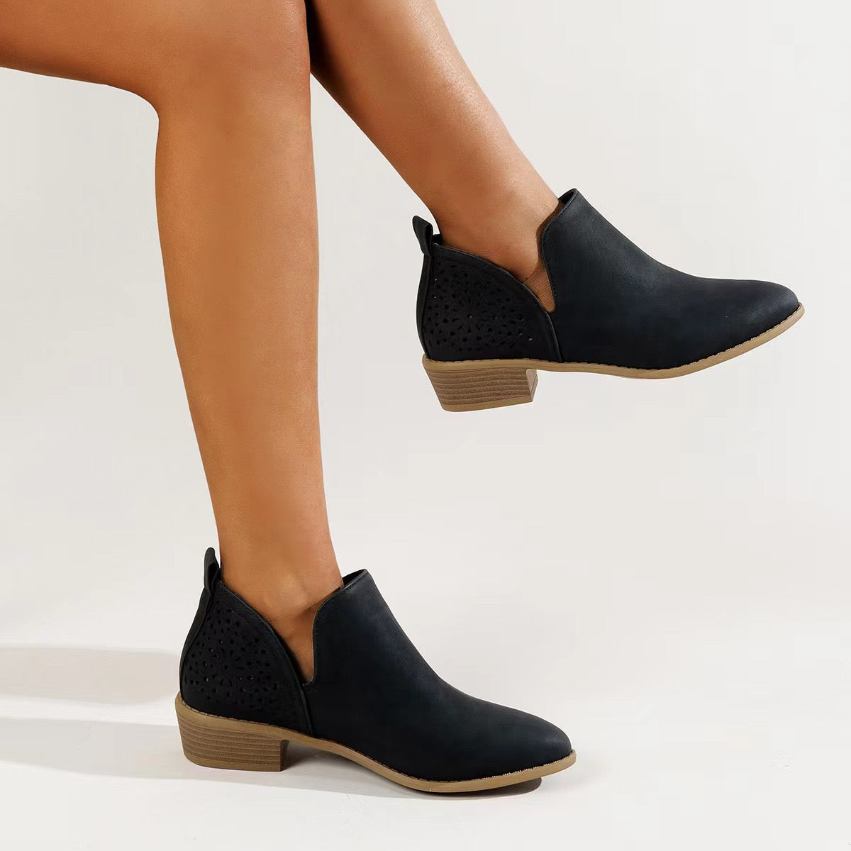 Stylish Pointed Toe Ankle Boots